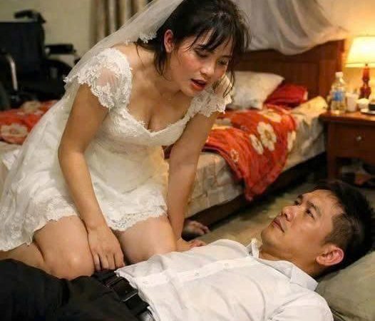 Mẹ kế gả tôi cho anh chồng bị l’i”ệ’t ch’ân. Đêm t;;ân h;;ôn, tôi cõng anh lên giư’ờng và một cú ngã đã làm thay đổi cuộc đời của cả 2 người